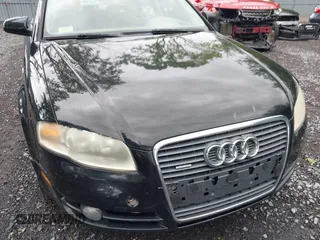 2008 Audi A4 2.0T z VIN WAUDF78E38A013904, wystawiony jako IAAI lot #42330012 z przebiegiem 152 567 mil mil oraz . Historia ofert i sprzedaży dostępna na DreamBid. Obrazek 6.