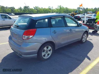 2004 Toyota Matrix Std with VIN 2T1KR32E84C185791, listed as a IAAI auction lot 42017140 with 281,985 mi miles. Bid and sale history available at carsss.com. Image 4.