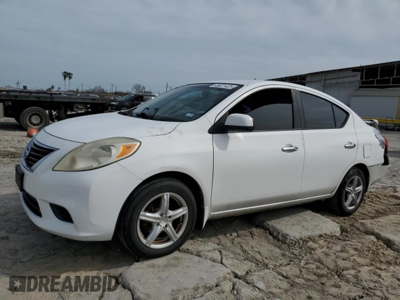 2014 Nissan Versa SV with VIN 3N1CN7AP0EL826895, listed as a Copart auction lot 45021425 with 107,729 mi miles and Salvage Title. Bid and sale history available at DreamBid. Image 1.