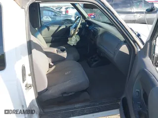 2002 Ford Ranger XL Fleet with VIN 1FTYR44U32PA52519, listed as a IAAI auction lot 41450939 with 273,014 mi miles. Bid and sale history available at carsss.com. Image 5.