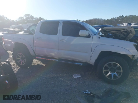 2008 Toyota Tacoma PreRunner with VIN 3TMJU62N58M062894, listed as a IAAI auction lot 41231086 with 300,671 mi miles. Bid and sale history available at carsss.com. Image 13.
