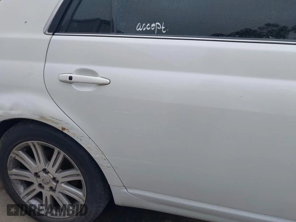 2006 Toyota Avalon XL with VIN 4T1BK36B66U084321, listed as a IAAI auction lot 41934642 with 204,642 mi miles and . Bid and sale history available at DreamBid. Image 15.