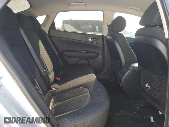2020 Kia Optima LX with VIN 5XXGT4L3XLG407300, listed as a Copart auction lot 68158504 with 72,516 mi miles and Salvage title. Bid and sale history available at DreamBid. Image 11.