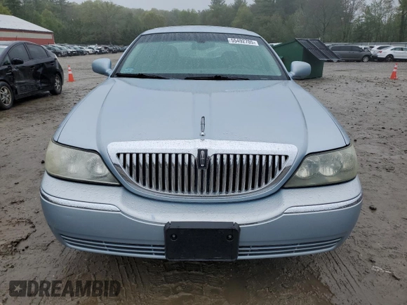 2005 Lincoln Town Car Signature Limited z VIN 1LNHM82W85Y648360, wystawiony jako Copart lot #55492705 z przebiegiem 76 110 mil mil oraz Tytuł czysty. Historia ofert i sprzedaży dostępna na DreamBid. Obrazek 5.