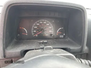 1994 Geo Tracker z VIN 2CNBE18U1R6918878, wystawiony jako Copart lot #75894834 z przebiegiem Nie podano mil oraz Nie do naprawy. Historia ofert i sprzedaży dostępna na DreamBid. Obrazek 9.