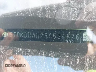 2024 Toyota Highlander LE z VIN 5TDKDRAH7RS534676, wystawiony jako IAAI lot #41516978 z przebiegiem 11 272 mil mil oraz . Historia ofert i sprzedaży dostępna na DreamBid. Obrazek 9.