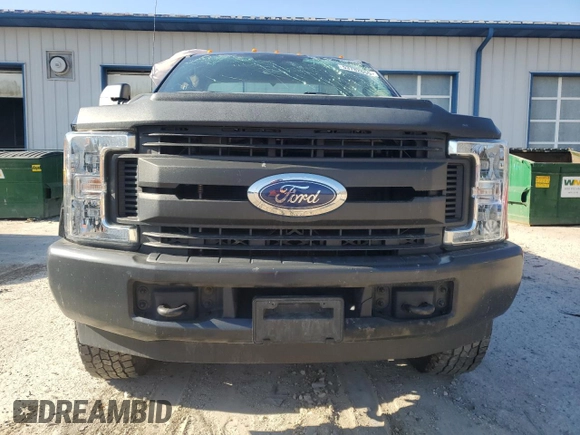 2017 Ford F-250 XLT with VIN 1FTBF2B60HEB82463, listed as a Copart auction lot 53782655 with 76,093 mi miles and Salvage title. Bid and sale history available at DreamBid. Image 5.