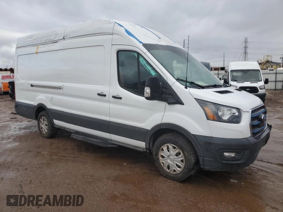 2022 Ford E-Transit Cargo z VIN 1FTBW3XK3NKA35658, wystawiony jako Copart lot #44248515 z przebiegiem 50 410 mil mil oraz Czysty tytuł • Clean title. Historia ofert i sprzedaży dostępna na DreamBid. Obrazek 4.