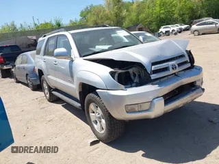 2005 Toyota 4Runner Limited z VIN JTEBU17RX50068171, wystawiony jako IAAI lot #42238561 z przebiegiem 222 109 mil mil oraz . Historia ofert i sprzedaży dostępna na DreamBid. Obrazek 1.