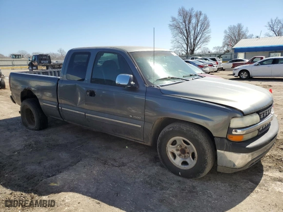 2000 Chevrolet Silverado 1500 LS with VIN 2GCEC19T4Y1266072, listed as a Copart auction lot 47134185 with 0 mi miles and Salvage Title. Bid and sale history available at carsss.com. Image 4.
