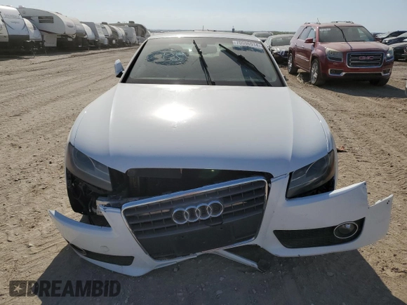 2011 Audi A5 Premium Plus z VIN WAULFAFR8BA030641, wystawiony jako Copart lot #70596914 z przebiegiem 115 081 mil mil oraz Szkoda całkowita • Salvage title. Historia ofert i sprzedaży dostępna na DreamBid. Obrazek 5.