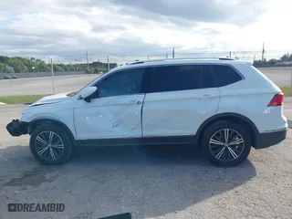 2019 Volkswagen Tiguan SE with VIN 3VV3B7AX9KM067418, listed as a IAAI auction lot 41434045 with 96,968 mi miles. Bid and sale history available at carsss.com. Image 13.