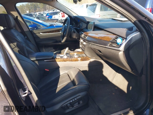 2014 BMW X5 xDrive35d with VIN 5UXKS4C52E0J96532, listed as a IAAI auction lot 41763066 with 153,634 mi miles. Bid and sale history available at carsss.com. Image 5.