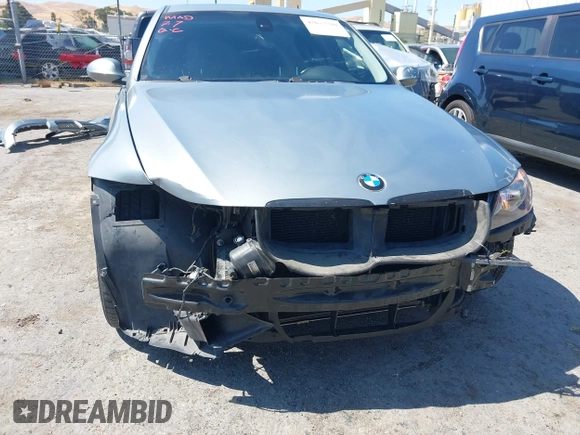 2008 BMW 3 Series 328i с VIN WBAVA375X8NL44470, выставлен на аукционе IAAI как лот 42677310 с пробегом 184 171 миль миль и . История ставок и продаж доступна на DreamBid. Изображение 6.