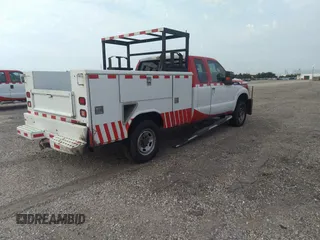 2016 Ford F-250 XL with VIN 1FD7X2B67GEC87417, listed as a IAAI auction lot 42014957 with 570,737 mi miles and . Bid and sale history available at DreamBid. Image 4.