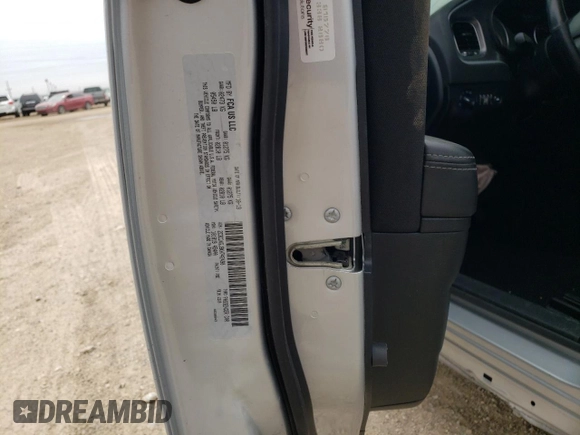 2019 Dodge Charger Scat Pack with VIN 2C3CDXGJ9KH742490, listed as a Copart auction lot 48196865 with 18,861 mi miles and Salvage title. Bid and sale history available at DreamBid. Image 15.