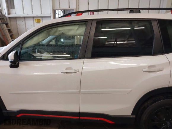 2022 Subaru Forester Sport with VIN JF2SKAJC6NH440364, listed as a IAAI auction lot 41034901 with 30,236 mi miles. Bid and sale history available at carsss.com. Image 14.
