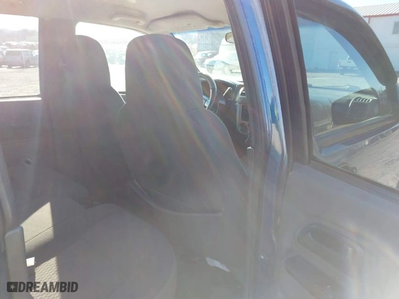 2006 Chevrolet Colorado LT w/2LT with VIN 1GCDT136668118868, listed as a IAAI auction lot 41653319 with 134,686 mi miles. Bid and sale history available at carsss.com. Image 8.