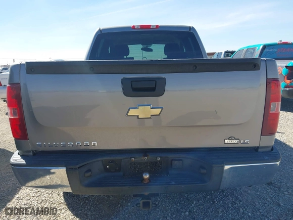 2009 Chevrolet Silverado 1500 LS with VIN 3GCEC13CX9G166432, listed as a IAAI auction lot 41450334 with 193,846 mi miles. Bid and sale history available at carsss.com. Image 16.