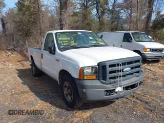 2007 Ford F-350 XL with VIN 1FTSF30577EB47854, listed as a IAAI auction lot 41735497 with 169,085 mi miles and . Bid and sale history available at DreamBid. Image 1.