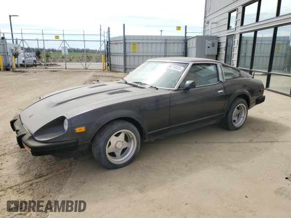 1981 Datsun 280ZX z VIN JN1HZ04S8BX265704, wystawiony jako Copart lot #49279325 z przebiegiem 251 218 mil mil oraz Tytuł czysty. Historia ofert i sprzedaży dostępna na DreamBid. Obrazek 1.
