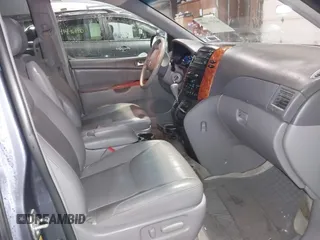 2009 Toyota Sienna XLE with VIN 5TDBK22C29S028110, listed as a IAAI auction lot 41496169 with 253,057 mi miles and . Bid and sale history available at DreamBid. Image 5.