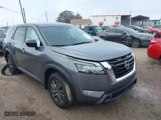 2024 Nissan Pathfinder S with VIN 5N1DR3AAXRC273423, listed as a IAAI auction lot 41210916 with 9,831 mi miles. Bid and sale history available at carsss.com. Image 1.