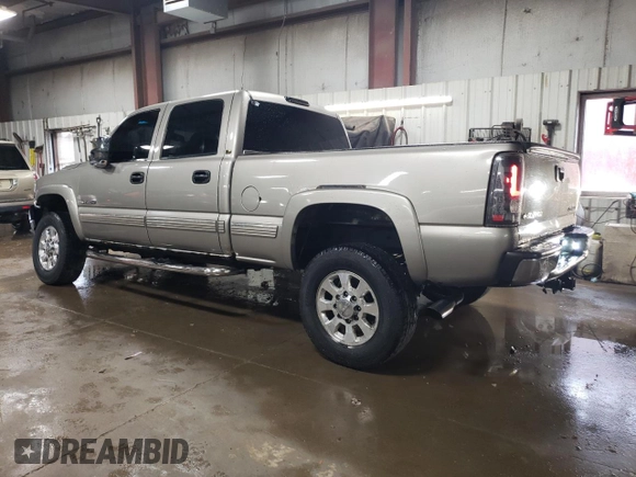 2002 Chevrolet Silverado 1500HD LT z VIN 1GCGK13U12F107247, wystawiony jako Copart lot #51386725 z przebiegiem 201 242 mil mil oraz Szkoda całkowita • Salvage title. Historia ofert i sprzedaży dostępna na DreamBid. Obrazek 2.