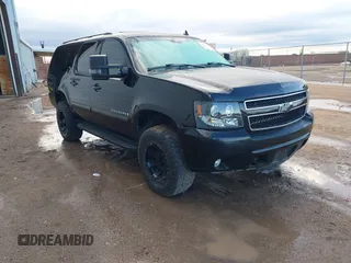 2007 Chevrolet Suburban LT with VIN 3GNFK16347G185615, listed as a IAAI auction lot 42503865 with 183,200 mi miles and . Bid and sale history available at DreamBid. Image 1.