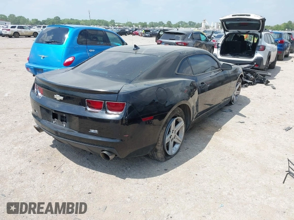 2012 Chevrolet Camaro 1LT z VIN 2G1FB1E30C9198434, wystawiony jako IAAI lot #42049821 z przebiegiem 180 813 mil mil oraz . Historia ofert i sprzedaży dostępna na DreamBid. Obrazek 4.