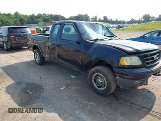 2003 Ford F-150 XL z VIN 1FTRX18W83NA71147, wystawiony jako IAAI lot #42365157 z przebiegiem Nie podano mil oraz . Historia ofert i sprzedaży dostępna na DreamBid. Obrazek 1.