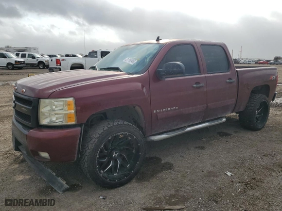 2008 Chevrolet Silverado 1500 LT w/1LT with VIN 2GCEK13J781339087, listed as a Copart auction lot 51116945 with 311,190 mi miles and Salvage Title. Bid and sale history available at carsss.com. Image 1.