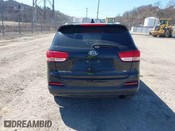 2016 Kia Sorento LX with VIN 5XYPGDA35GG055431, listed as a IAAI auction lot 41821606 with 141,011 mi miles. Bid and sale history available at carsss.com. Image 16.