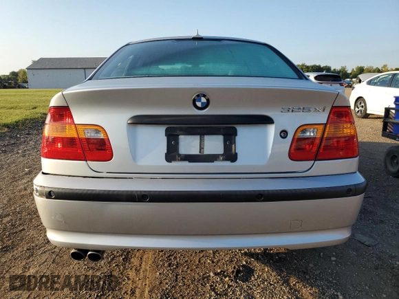 2005 BMW 3 Series 325xi with VIN WBAEU33455PR17313, listed as a Copart auction lot 70640414 with 96,150 mi miles and Salvage Title. Bid and sale history available at carsss.com. Image 6.