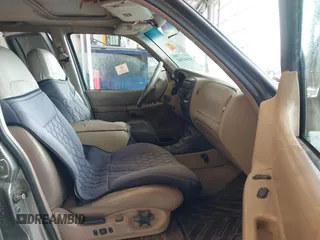 2000 Ford Explorer Eddie Bauer with VIN 1FMZU74E8YZB41346, listed as a IAAI auction lot 41601042 with 295,103 mi miles and . Bid and sale history available at DreamBid. Image 5.