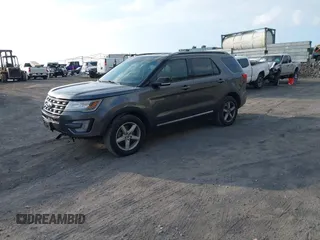 2017 Ford Explorer XLT with VIN 1FM5K8D86HGD43053, listed as a IAAI auction lot 41637631 with 72,449 mi miles and . Bid and sale history available at carsss.com. Image 2.