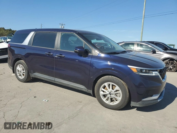 2024 Kia Carnival LX with VIN KNDNB4H3XR6329482, listed as a Copart auction lot 72380314 with 10,899 mi miles and Salvage Title. Bid and sale history available at carsss.com. Image 4.