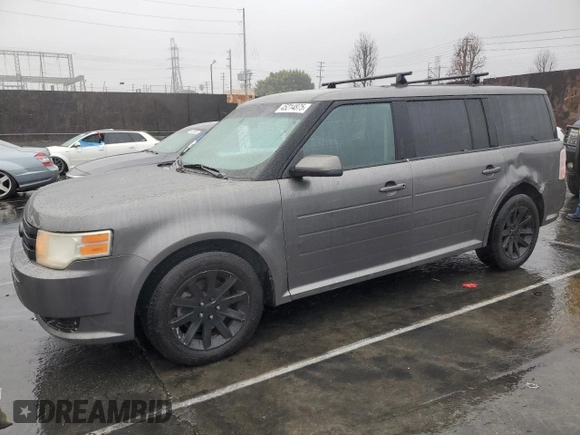 2009 Ford Flex SEL with VIN 2FMEK62C99BB07324, listed as a Copart auction lot 45214875 with 181,008 mi miles and Salvage Title. Bid and sale history available at carsss.com. Image 1.