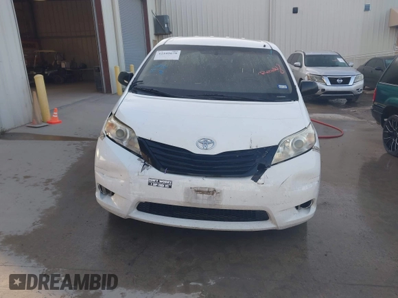 2015 Toyota Sienna L with VIN 5TDZK3DC5FS657115, listed as a IAAI auction lot 42109678 with 176,995 mi miles. Bid and sale history available at carsss.com. Image 12.