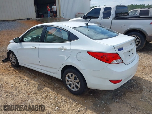 2014 Hyundai Accent GLS z VIN KMHCT4AE5EU697201, wystawiony jako IAAI lot #42157098 z przebiegiem 139 181 mil mil oraz . Historia ofert i sprzedaży dostępna na DreamBid. Obrazek 3.