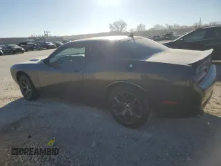 2017 Dodge Challenger SXT z VIN 2C3CDZAG0HH639976, wystawiony jako Copart lot #83611054 z przebiegiem 67 338 mil mil oraz Szkoda całkowita • Salvage title. Historia ofert i sprzedaży dostępna na DreamBid. Obrazek 2.
