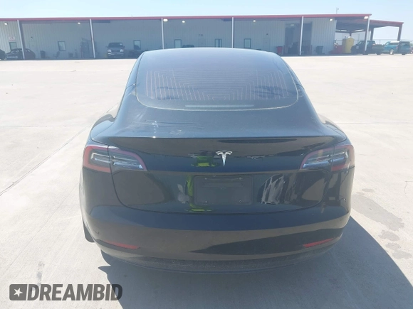 2019 Tesla Model 3 Mid Range z VIN 5YJ3E1EA3KF310976, wystawiony jako IAAI lot #41968012 z przebiegiem Nie podano mil oraz . Historia ofert i sprzedaży dostępna na DreamBid. Obrazek 15.