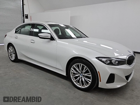2024 BMW 3 Series 330i with VIN 3MW69FF00R8E89560, listed as a Copart auction lot 52459365 with 18,931 mi miles and Clean Title. Bid and sale history available at carsss.com. Image 4.