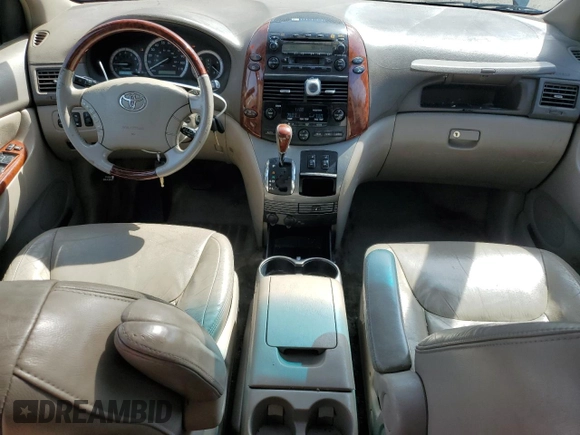 2004 Toyota Sienna XLE with VIN 5TDBA22C24S002697, listed as a Copart auction lot 54633065 with 241,447 mi miles and Clean Title. Bid and sale history available at carsss.com. Image 8.