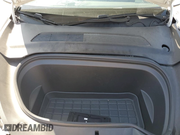 2020 Tesla Model Y Long Range with VIN 5YJYGDEF9LF023060, listed as a Copart auction lot 55462395 with 58,211 mi miles and Salvage Title. Bid and sale history available at DreamBid. Image 12.
