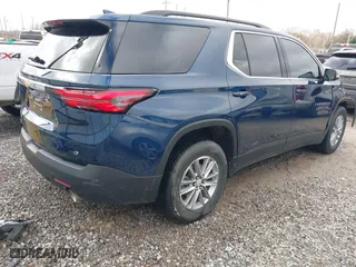2023 Chevrolet Traverse LT Cloth with VIN 1GNERGKW6PJ300269, listed as a IAAI auction lot 41491965 with 39,052 mi miles. Bid and sale history available at carsss.com. Image 4.