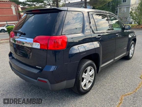 2015 GMC Terrain SLE z VIN 2GKFLVEK6F6144259, wystawiony jako Copart lot #61505395 z przebiegiem 169 995 mil mil oraz Czysty tytuł • Clean title. Historia ofert i sprzedaży dostępna na DreamBid. Obrazek 4.