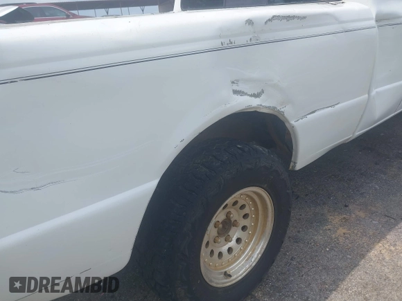 1996 Ford Ranger XL z VIN 1FTCR14A2TPB29154, wystawiony jako IAAI lot #42065099 z przebiegiem 250 809 mil mil oraz . Historia ofert i sprzedaży dostępna na DreamBid. Obrazek 18.
