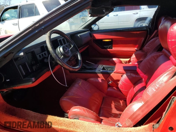 1989 Chevrolet Corvette z VIN 1G1YY3186K5109742, wystawiony jako Copart lot #45378375 z przebiegiem 104 385 mil mil oraz Szkoda całkowita • Salvage title. Historia ofert i sprzedaży dostępna na DreamBid. Obrazek 7.