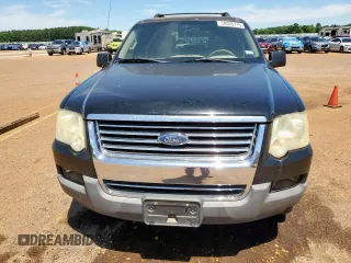 2006 Ford Explorer XLT z VIN 1FMEU63E06UA12893, wystawiony jako Copart lot #58026715 z przebiegiem 200 767 mil mil oraz Czysty tytuł • Clean title. Historia ofert i sprzedaży dostępna na DreamBid. Obrazek 5.